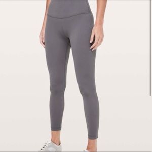 LOOKING FOR THESE IN A SIZE 6, 28”